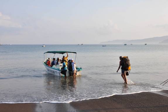 Em Bahía Drake, embarcando para o Parque Nacional Corcovado, na Península de Osa, no sul da Costa Rica